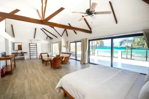 A private space on the white beach with 5 large rooms and beds - Image 3