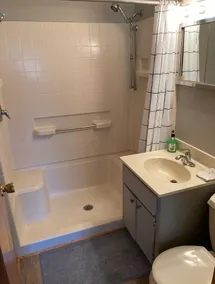 A’s Cozy Cottage - Image 5