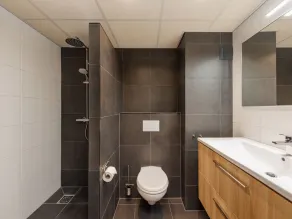 Hotel Room in Hellevoetsluis by the Beach - Image 3
