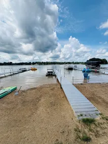 Lakefront Home for Rent - Image 4