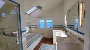 Spectacular Waterfront Home on the Eggemoggin Reach - Image 2