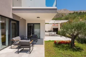 Excellent Split Villa | Villa Gospel Gold | 5 Bedrooms | Rooftop Jacuzzi - Image 4