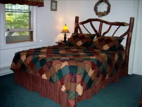 Lake Placid Hillcrest Haven (14 sovepladser) - 1 blok til Main Street - Image 4