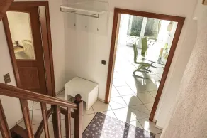 Möbliertes Haus zur vorübergehenden Überlassung mit eigenem Eingang im Grünen - Image 4
