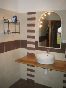 Holiday house, idyllic and in a quiet location, 3 bedrooms for 6 persons, in Sveti Anton - Image 5