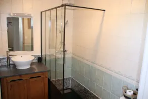 Le Vieil Home, au pied de la cité médiévale - Image 3