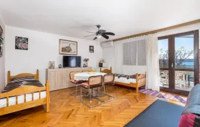 Stunning apartment in Baric Draga - Image 3