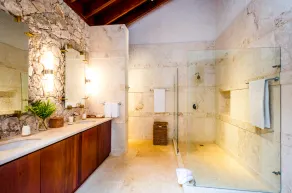 Ultra Luxury 12 Bd Private Beach  Exclusive Concierge Chef Butler service - Image 5