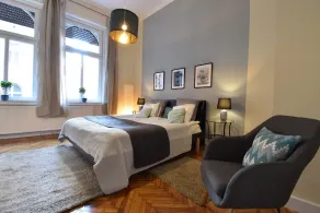 High end 3 bedroom / 3 bathroom flat - Image 5