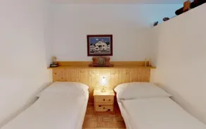 Popular apartment house centrally located in Celerina. - Image 3