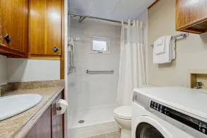 Mountain cottage with private chimnea, W/D, off-site amenities - great location - Image 3