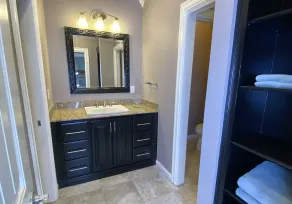 20 mins to downtown Tulsa. Beautiful, luxury home on 10 acres, - Image 3