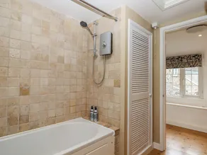 Back Cottage - Image 4