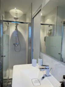 MAISON CONTEMPORAINE AU MILIEU DES VIGNES 200 m2 - 6 personnes - LUXE. - Image 5