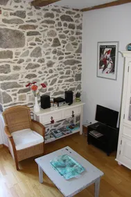 In una casa padronale con parcheggio, vicino al mare, al mercato e al centro città - Image 2