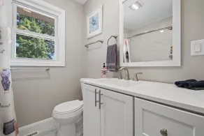 Updated cabin near Lake Como and Downtown Lake Geneva! - Image 3