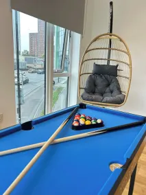 City Apartment-Gym-Terrace-Games Room-Free Parking - Image 2