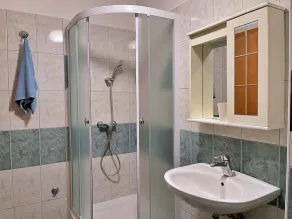 Holiday apartment with air conditioning and Wi-Fi - Image 2