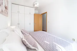 Seaside Retreat with Terrace- Fully Renewed Modern Apartment steps from the Sea! - Image 5