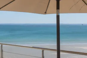 Apartamento vista para o mar, amplo terraço, piscina - Image 2