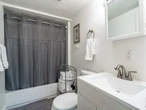 Seis quartos com muito espaço e perto de tudo - Image 4