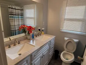 Family-Friendly 3BR Escape with Boat & RV Parking - Image 5