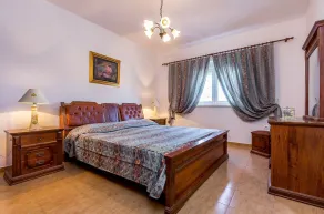 Sunny holiday home near Medulin with large garden - Image 4