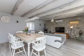 Villa Viscum in Central Istria for 8 persons with large garden - pet friendly - Image 4