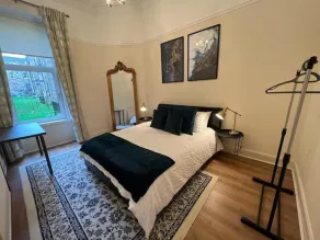 Super Spacious Victorian 3 BR main door flat Shawlands/Hampden Park near by - Image 4