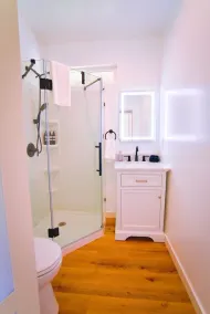 NEW! The Sycamore Suite! Charming Hidden Gem! NEW! - Image 5