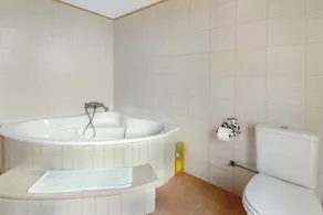 Holiday Home Villa Liliana – Sea View, Terrace & 3 Balconies in Madeira - Image 3