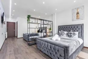 Serviced Studio Flat Near London Northern Line - Image 5