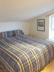 quiet balcony apartment, garden use, wifi, washing machine, dog allowed - Image 3