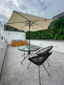 Extraordinary 3-story penthouse in Poblado - Image 3