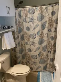 Geräumiges 3-Schlafzimmer-Haus mit verglaster Veranda, 1 km vom Stadtzentrum Southport, NC - Image 3