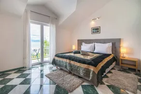 Luxury beachfront Villa Casa Mare with heated pool near Supetar - Brač - Image 5