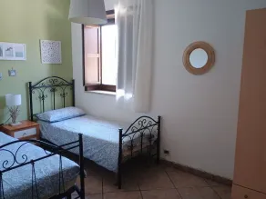Schöne Wohnung in einer Villa mit Pool in Syrakus - Image 4