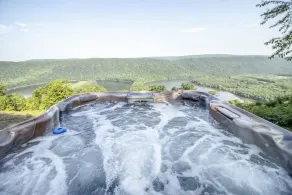 Luxury Lodge! Private Location! Unrivaled Panoramic Lake/Mountain View! - Image 5