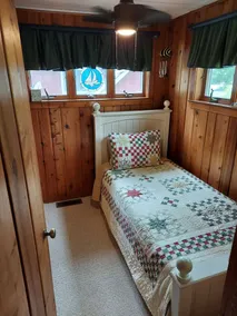 Come Enjoy this Cozy Cottage and Relax - Image 5