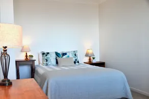 House at the beach, the sounds of waves on the breeze - Image 3