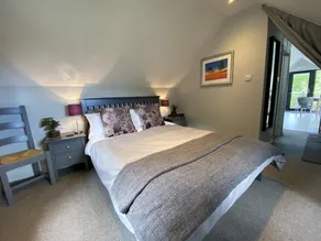 Sea View Barn Apartment at Downton Lodge, Near Dittisham, Peaceful Rural Setting - Image 4