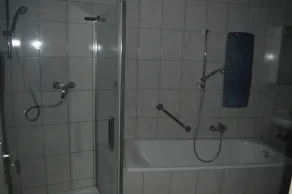 65 sqm apartment with 3 rooms - Image 3