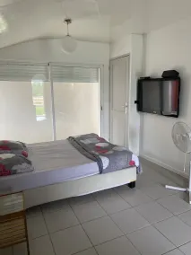 Guestroom - Image 3