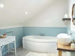 2 bedroom accommodation in Ayr - Image 2