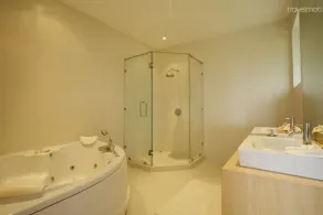 Andaman View: Seaview, 5 Bedroom, Private Pool, sleeping 15 guests, maid/cook - Image 5