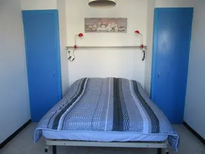 Appartement climatisé avec grande terrasse, proche plages et équipé pour 5 personnes - FR-1-326-657 - Image 3