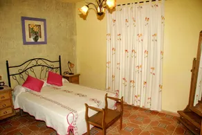 Holiday Home 'Rural Fábrica Del Azúcar 1' with Mountain View, Wi-Fi and Air Conditioning - Image 4