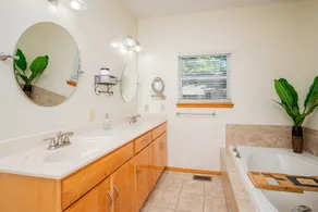 Whitecaps by Oak Island Accommodations - Image 3