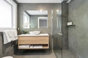 Queenberry Cottage - Jacuzzi, Village Location & 10 Mins To Beach - Image 2