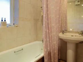 2 bedroom accommodation in Walton, near Kington - Image 3